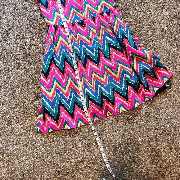 Lilly Pulitzer Sherlynn Dress in Hearts a Flutter Pattern.  Size 4 - Picture 2 of 6